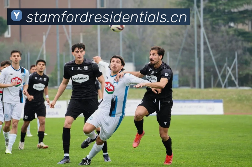 阿森纳客战利物浦直播前瞻：首发阵容预测与胜负走势分析